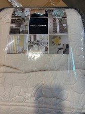 Madison Park Mansfield 3-piece Split Corner Pleated Bedspread Set