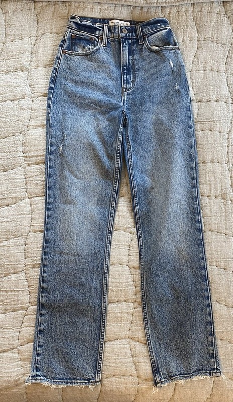 Abercrombie Fitch The 90’s Straight Women’s Size 24 00 Regular Blue Distressed