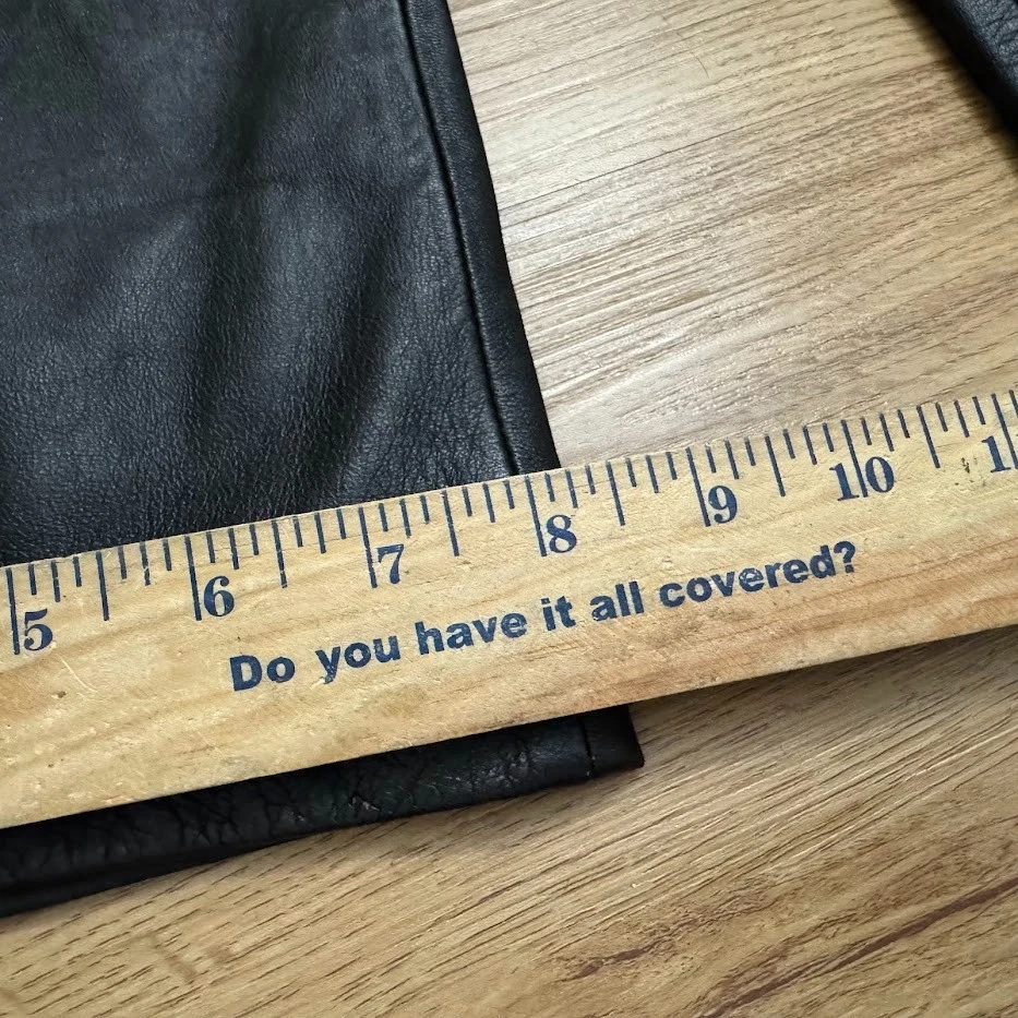 Pantalones de cuero genuino vintage para mujer 12 negros pierna recta tiro alto flexibles usados en excelente estado Foto 2 de 4