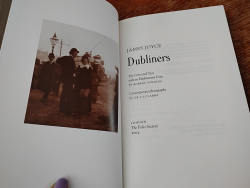 Dubliners - Folio Society Hardcover in Slipcase by James Joyce - Picture 16 of 19