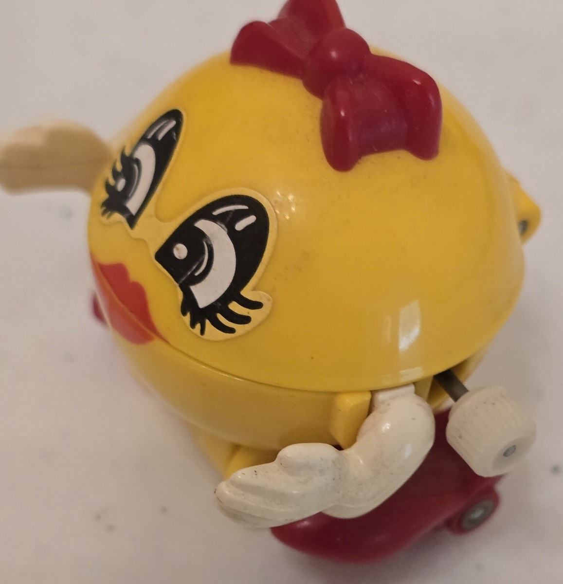 1980s Ms. PAC-MAN Wind Up Walking Toy Video Game Figures Tomy