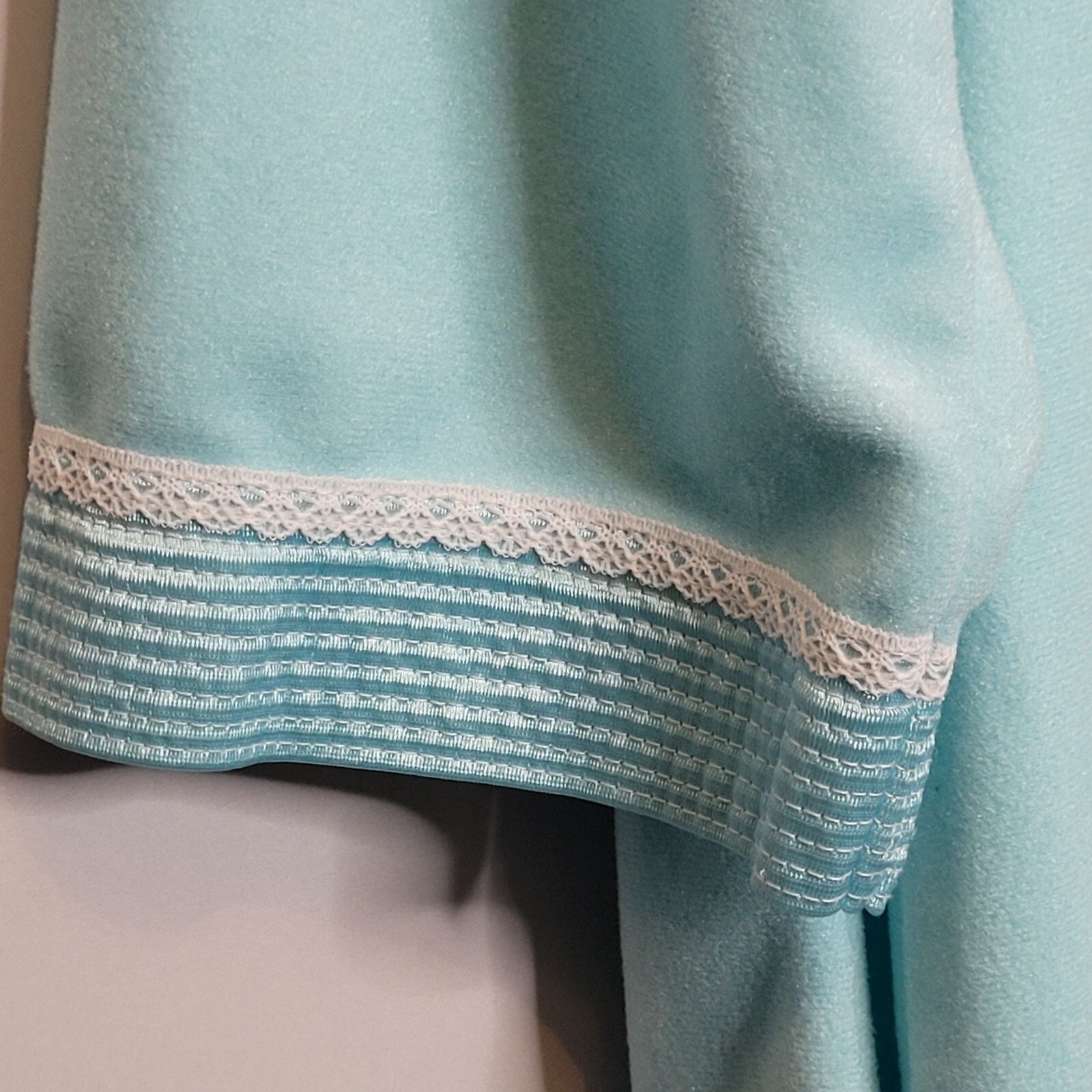 Vintage Evelyn Pearson Polyester Robe Womens Large Light Blue Pearl ...