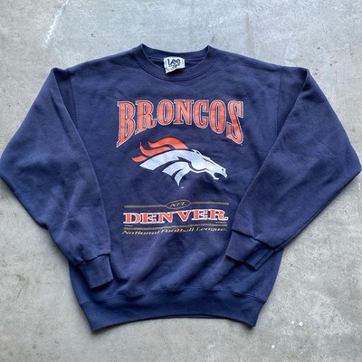 Vintage Denver Broncos crewneck by Lee Sport. Features classic 90s-style graphic
