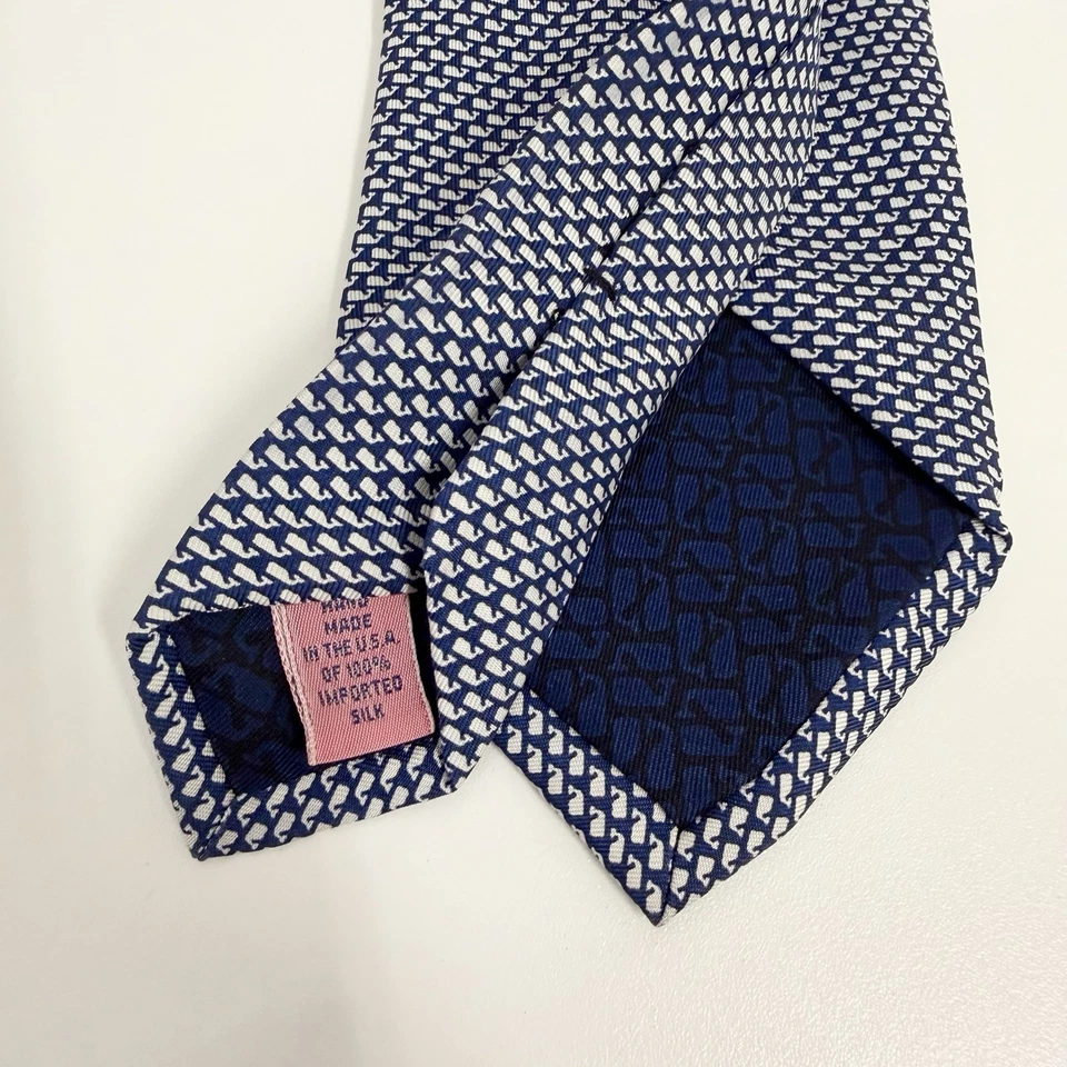 Corbata para hombre Vineyard Vines AOP logotipo de ballena azul marino/blanco seda EE. UU. 3,5" (W) 59" (L) guc Foto 4 de 4
