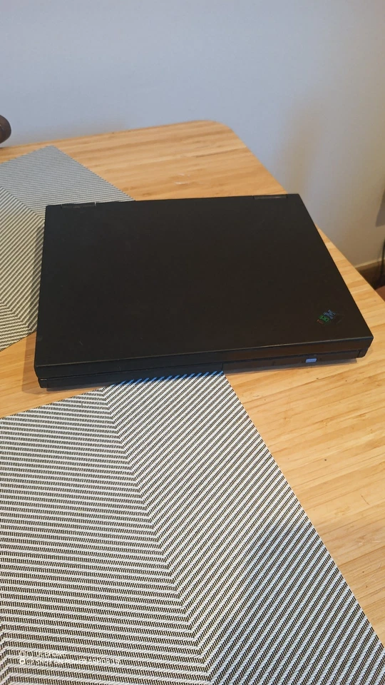 Vintage IBM Thinkpad 600E Pentium II 96MB Ram 6GB HDD power on tested only - Image 2 of 4