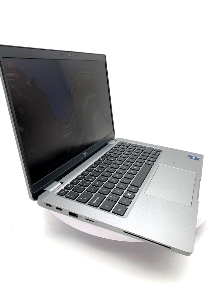 Dell Latitude 5330 · i5-1245U · 16GB · 256GB, foto 1 de 5