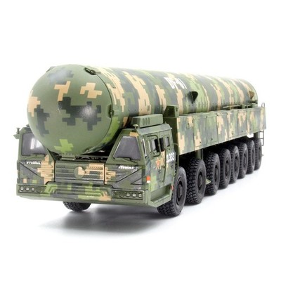 UNISTAR 1/72 China DF-61 Intercontinental Strategic Missile Launch Vehicle Model