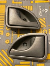 RENAULT TWINGO 1 Initial Paris :  2x poignée porte intérieur 8200247803 D+G OEM