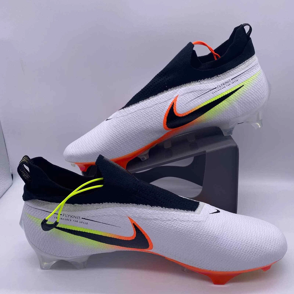 Modells top football cleats