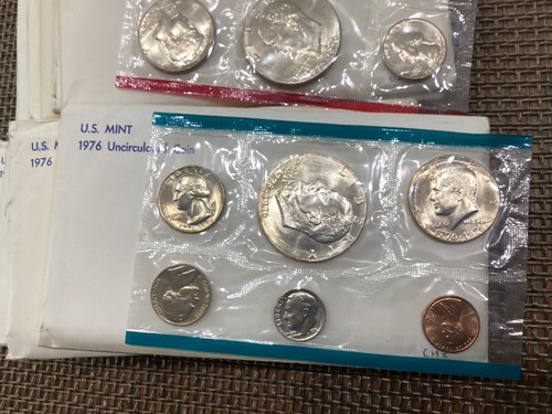 1976 US Mint Sets w. Bicentennial Coins Lot of 20 BU Sets in Original Envelopes - Picture 3 of 12