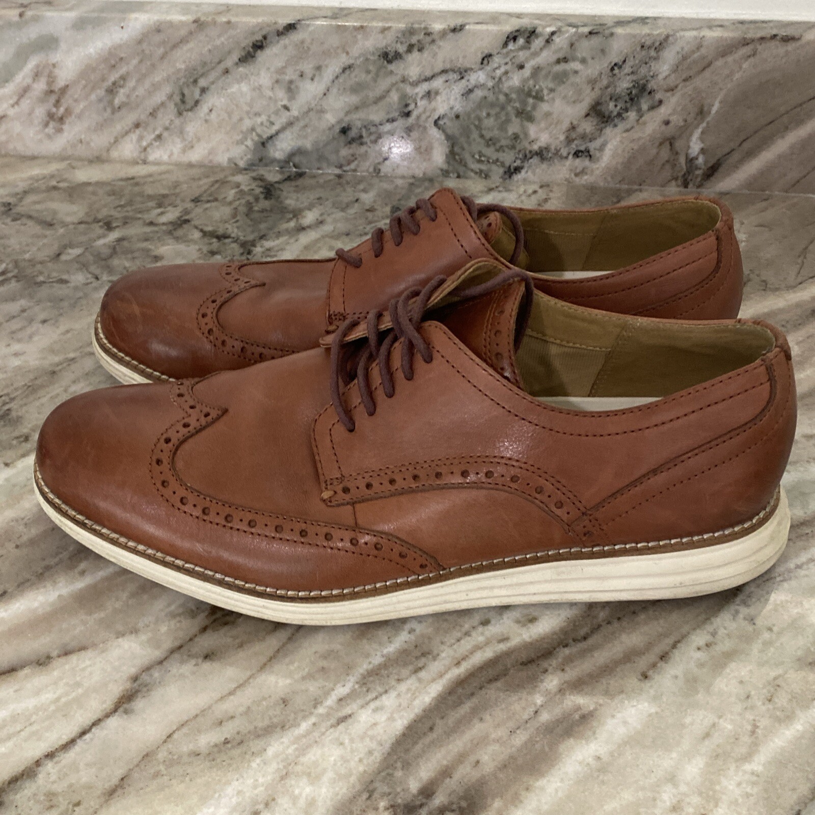 SAOLA Cole Haan Grand Wingtip Oxfords da uomo taglia 11 5 M marrone in pelle stringato C26471