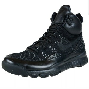 nike lupinek flyknit triple black