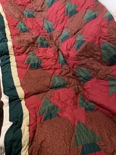 keeco quilt And Two Shams. Quilt 96 X 96, Shams Are 27 1/2 X 24. Very Nice Quali