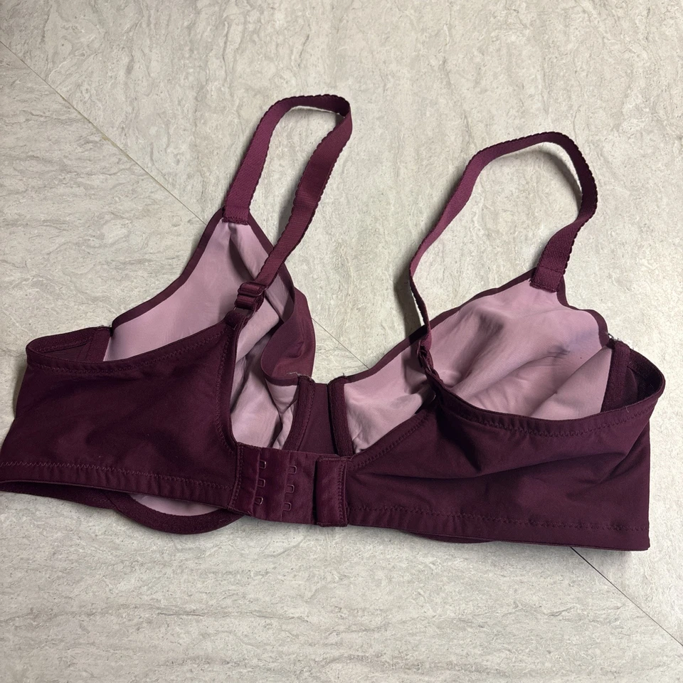 Camiseta sujetador Bali talla 40C One Smooth U Dreamwire con aros granate 6563 Foto 4 de 4