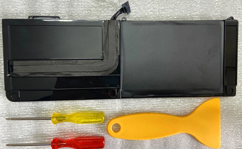 Batería genuina A1382 MacBook Pro 15"" principios/finales de 2011, mediados de 2012 A1286 MC721LL/A Foto 4 de 4