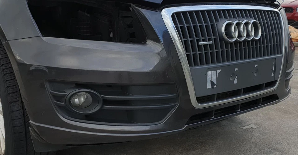 AUDI Q5 Mk1 8R 2008-2012 Complete Front Bumper with Grills, Fogs Lava Grey LZ7L - Image 2 of 4