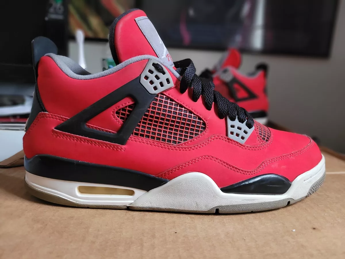 NIKE AIR JORDAN 4 RETRO Toro Bravo