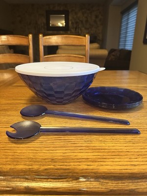 Tupperware Blue Ice Prisms Large Bowl, 3.5 L with 4 Plates and Salad Tongs