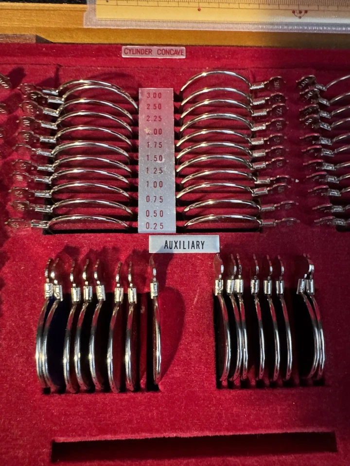 Kit de montaje y lente de prueba de optometrista oftalmólogo de colección en estuche de bloqueo Foto 4 de 4