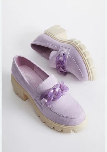 Elevate your look with these lavender loafers. Chunky sole - Picture 2 of 8