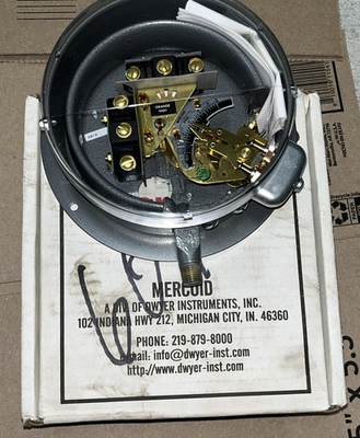 #ad Mercoid DAF 7033 804 5 Pressure Switch 5 150 PSI Bourdon Tube NEW NIB Dwyer $675.00