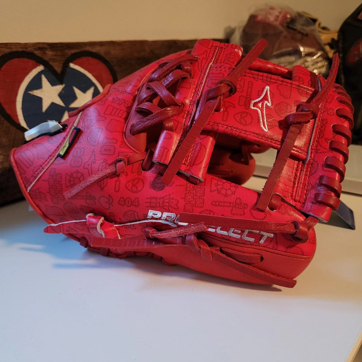Mizuno Men Right Baseball Softball Gloves & Mitts for sale | eBay