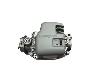 Honeywell VR8215S1248 102837-01 1/2" 24V 1-Stage Direct Ignition Gas Valve
