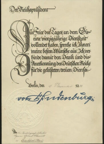 Schriftstück & -graphen von Militärs