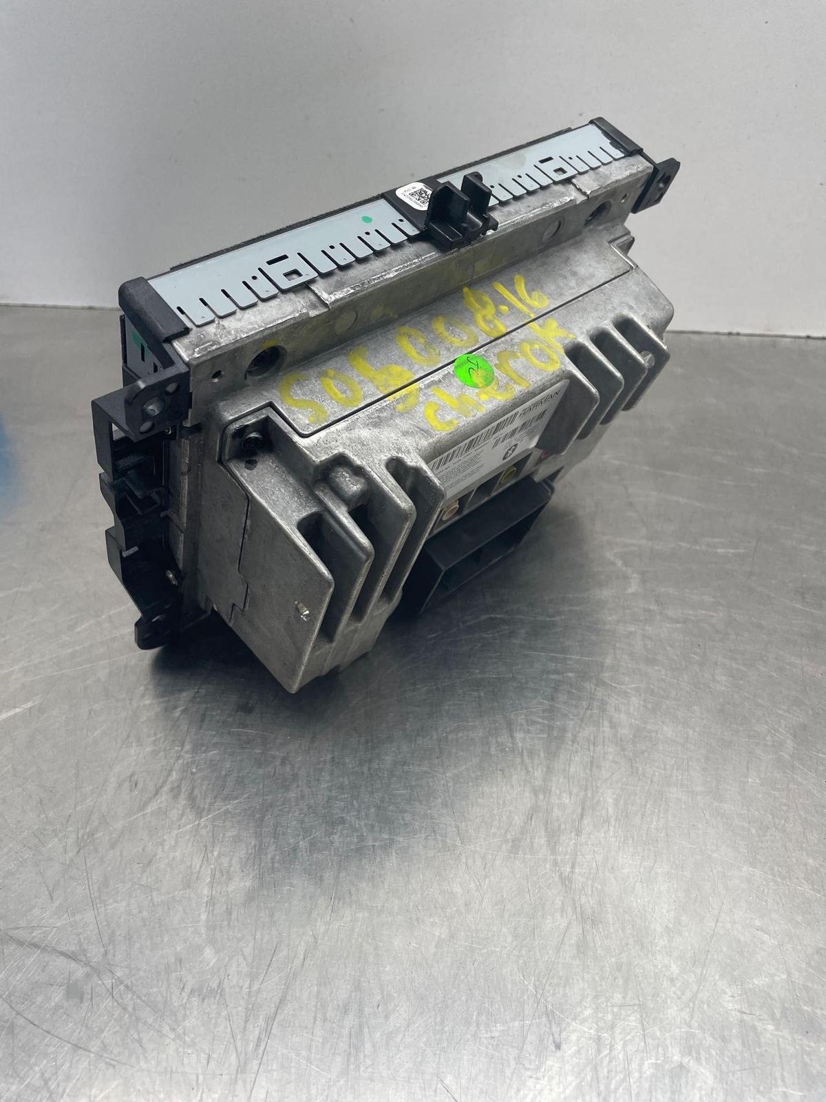 2016 JEEP CHEROKEE 8.4 