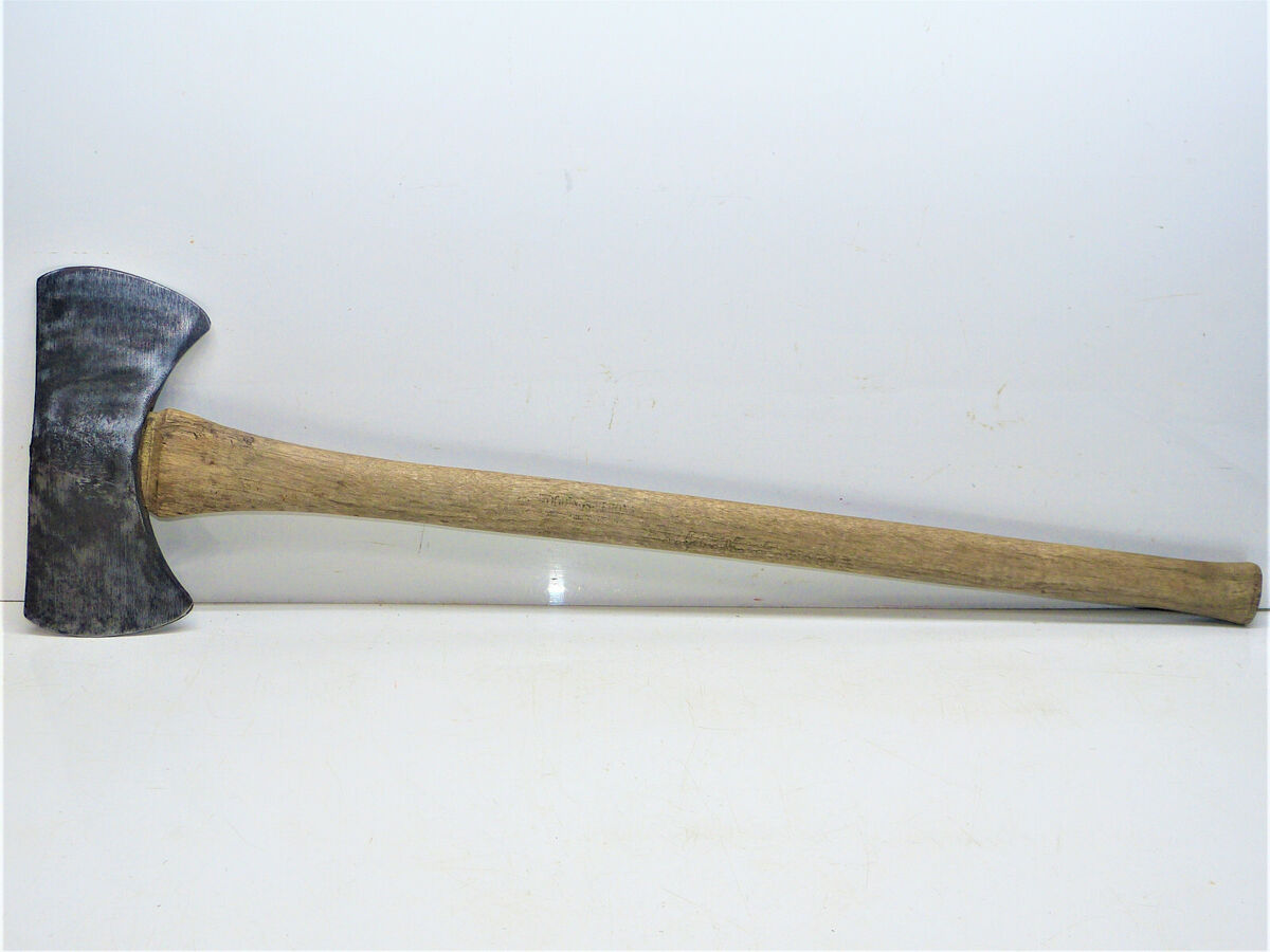 Vintage Woodings Verona 3½ Pound Double Bit Axe US95 Vintage Woodings Verona 3½ Pound Double Bit Axe US95