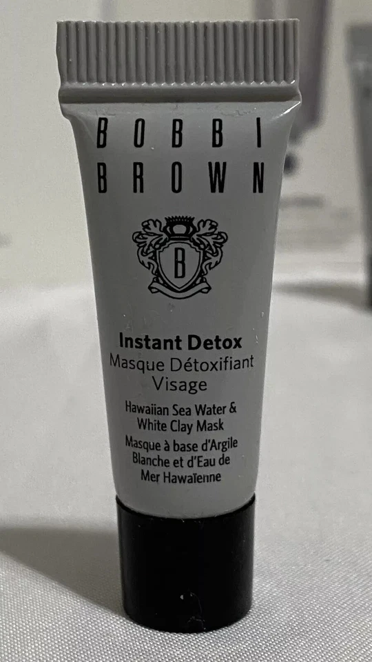 Mascarilla Bobbi Brown Instant Detox Agua de Mar Hawaiana y Arcilla Blanca 3 ml cada una Foto 3 de 3