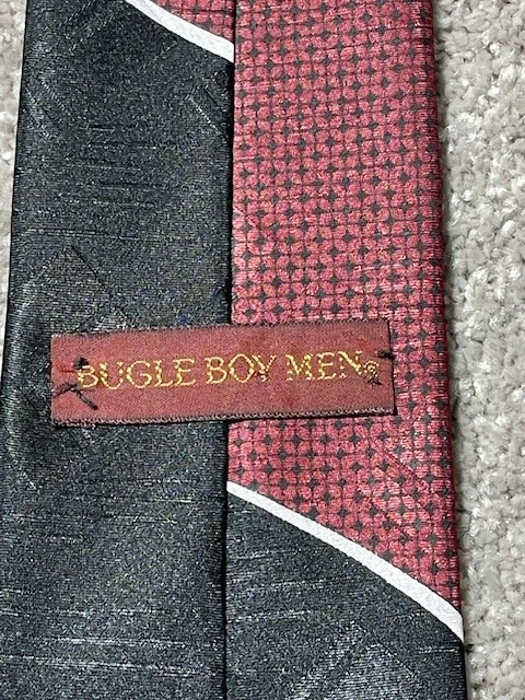 Corbata ajustada vintage retro Bugle Boy abstracta hecha en EE. UU. roja negra Foto 4 de 4