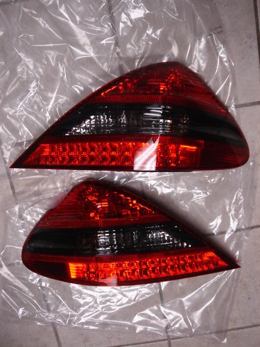 Mercedes-Benz R230 SL Genuine Tail Lights,Light SL63 SL500 SL550 SL55 AMG NEW - Bild 1 von 3