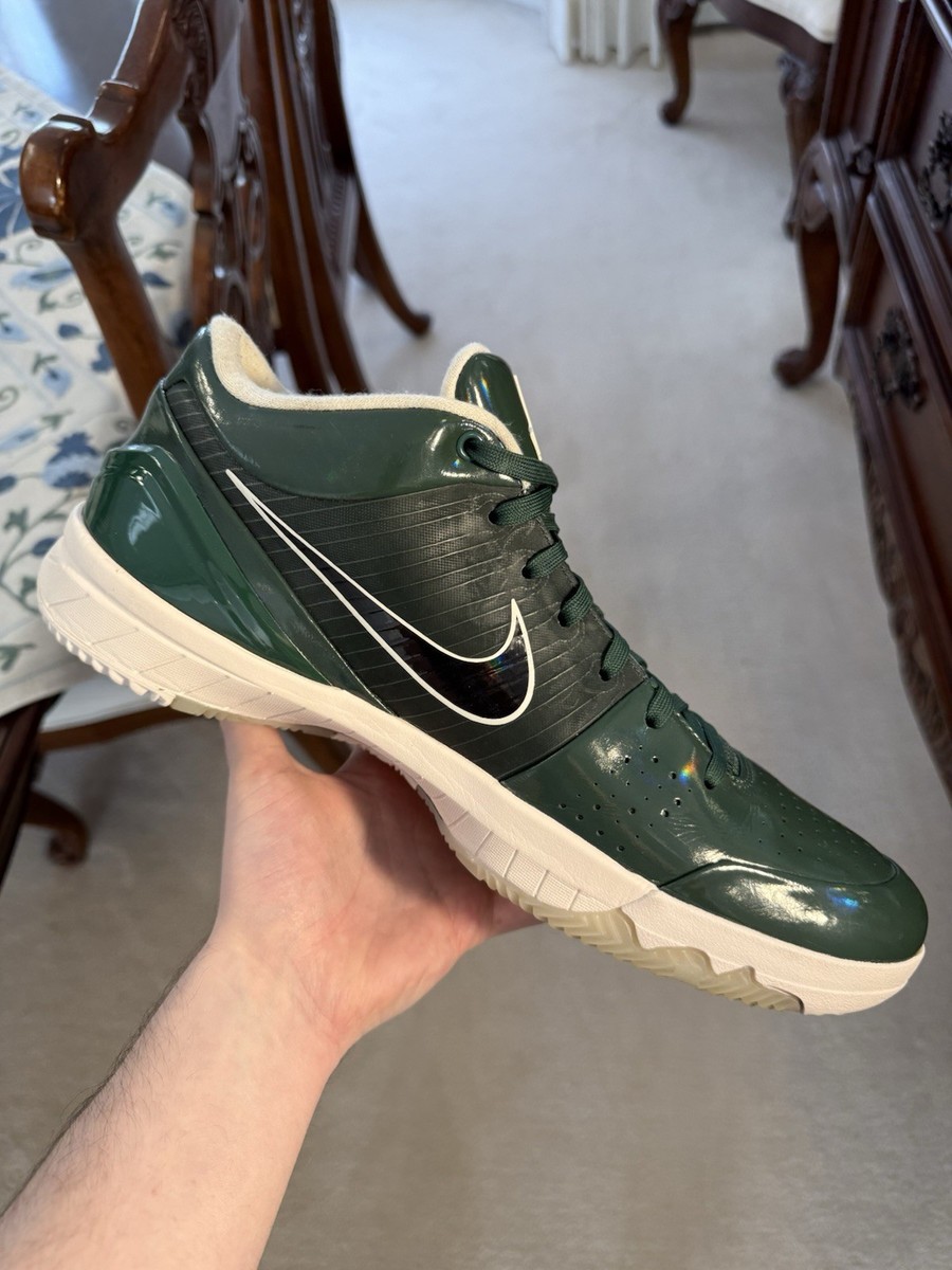 Nike Zoom Kobe 4 Protro x Undefeated Milwaukee Bucks (CQ3869-301
