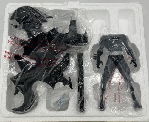 DC Collectibles - Batman Black & White - Limited Edition #0576/5000 - Picture 7 of 13