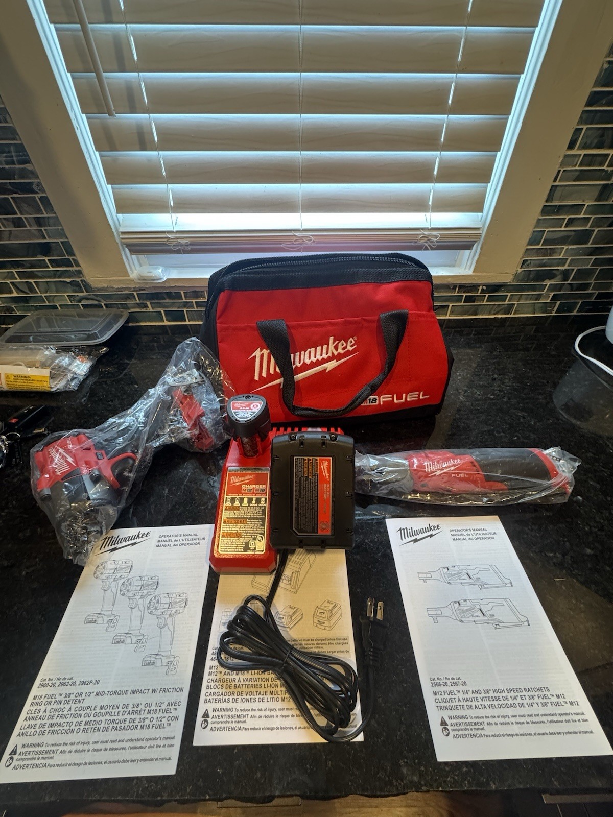 Milwaukee M18 Fuel Mid Torque 1/2 Impact Wrench M12 Fuel 3/8