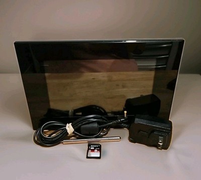 Sony Digital Photo Frame DPF-D95 9'' LCD Display & AC Adapter Photo Display EUC 