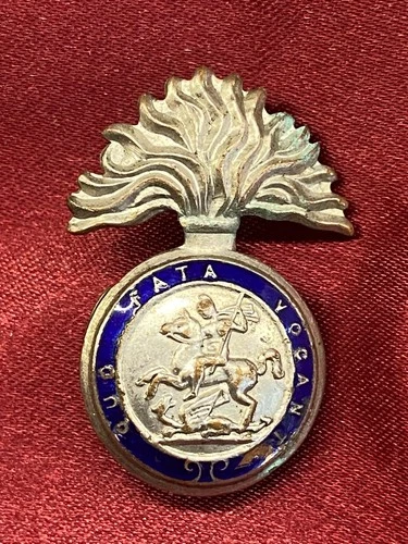 WW1/2 Northumberland Fusiliers Enamel Sweetheart Brooch w/fixing