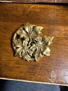 Authentic Museum of Art 1986 Burnished Gold Plated Ivy Lea