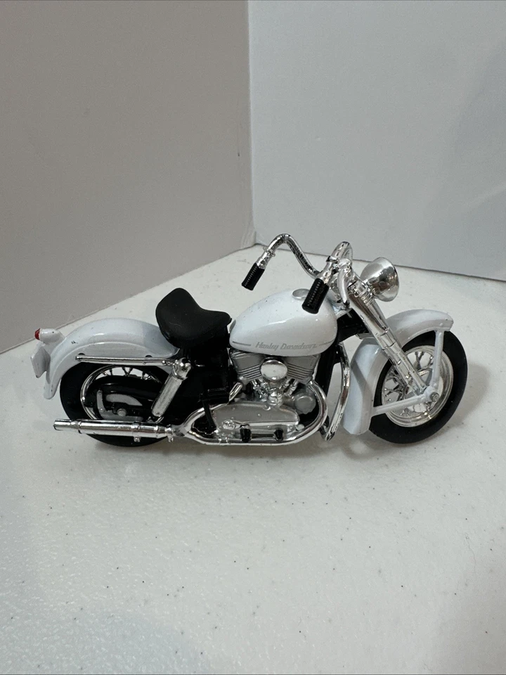 Harley Davidson Maisto modelo K 1952 blanca (37) escala 1:18 Foto 2 de 4