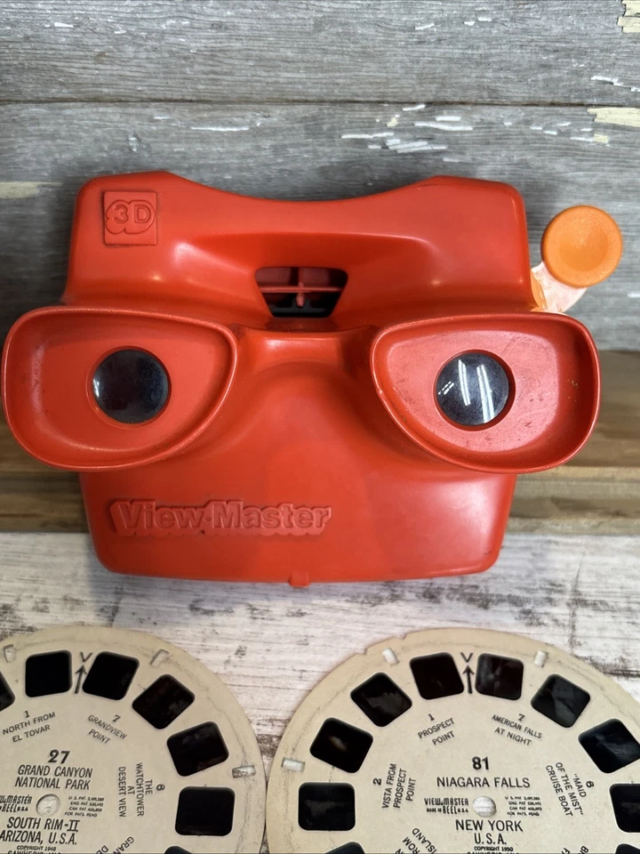 Vintage View Master 3D Viewer Red Viewmaster Toy Slide Viewer + 9 Movie Reels - Image 4 of 4
