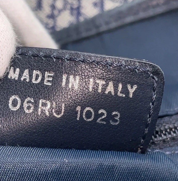 Authentic  Christian Dior Trotter Navy 1023 GM Bucket Leather Tote Bag NS110107