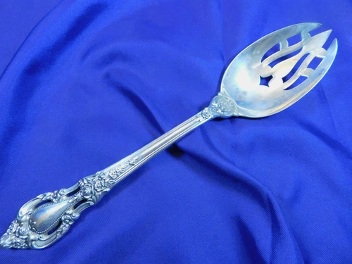 LUNT ELOQUENCE STERLING SILVER PIERCED SERVING SPOON - GOOD CONDITION