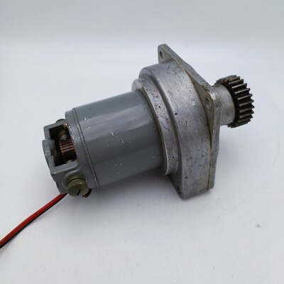 Sanyo Denki DC Geared Motor M804-404-G 40W Volt 24V 60rpm Oper Array Radar