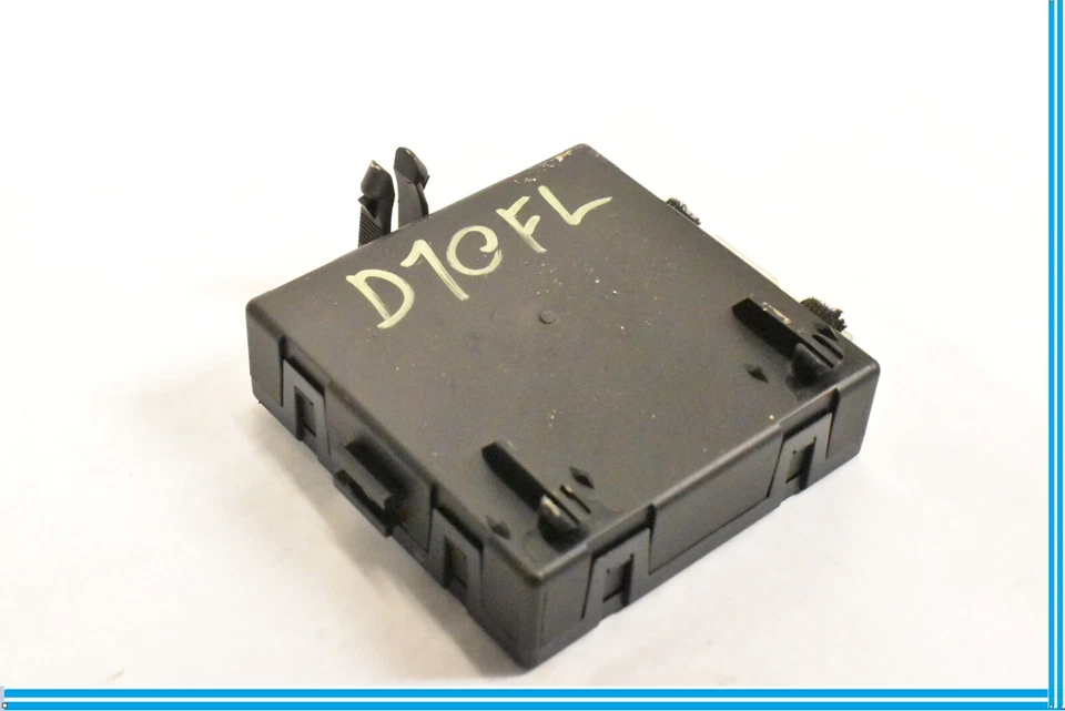 08-18 Módulo de control de puerta delantera izquierda Mercedes W204 C63 AMG E400 OEM Foto 3 de 4