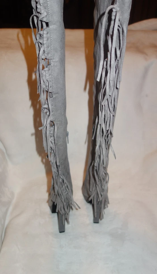 Botas de gamuza gris con flecos Michael Antonio sobre la rodilla nuevas talla 6,5 Foto 4 de 4