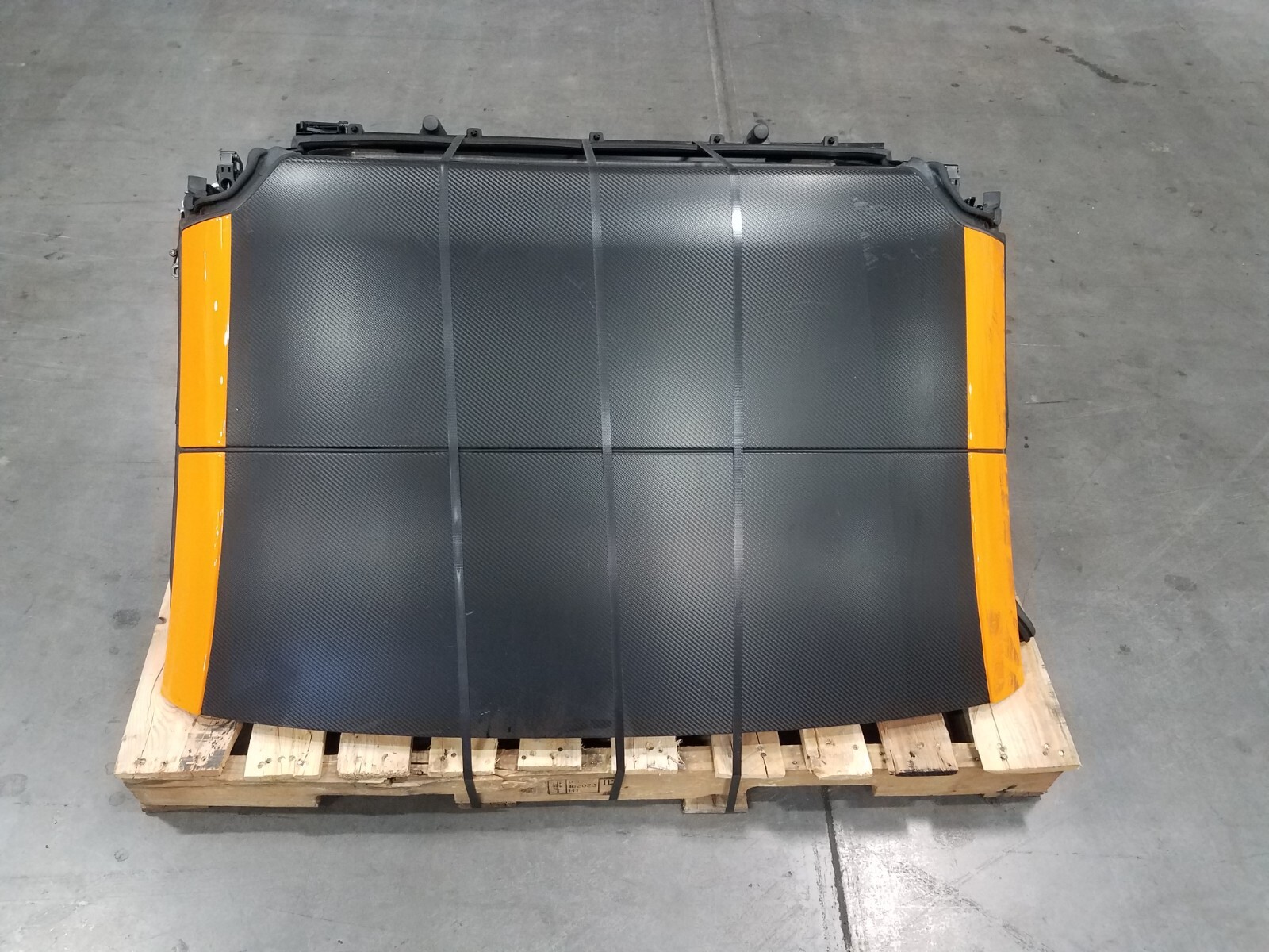 2016 McLaren 675LT Spider Folding Hard Top Roof Panel Assembly #5556 A-2