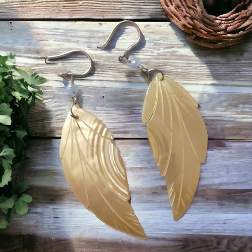 Abalone Leaf Dangle Earrings Pearly MOP Coastal Silver Tone Boho Chic Fairy Vtg