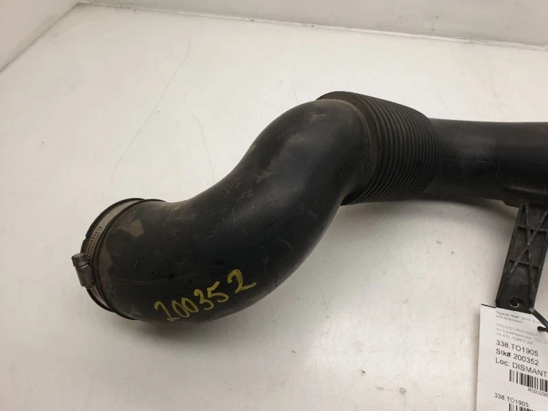 Toyota Tundra 2005 4,0 L 6 cilindros filtro de aire tubo resonador montaje  Foto 2 de 4