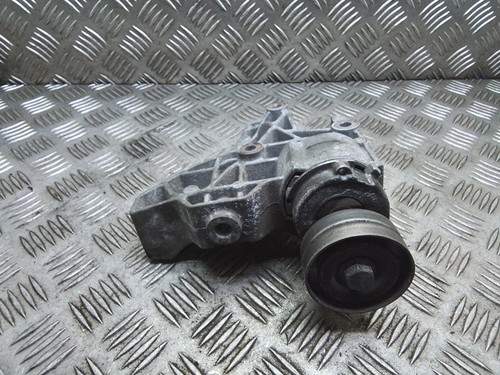 VW PASSAT B6 3C2 Klimakompressorhalterung 03c903143b 1.40 Petrol 110kw 25830783